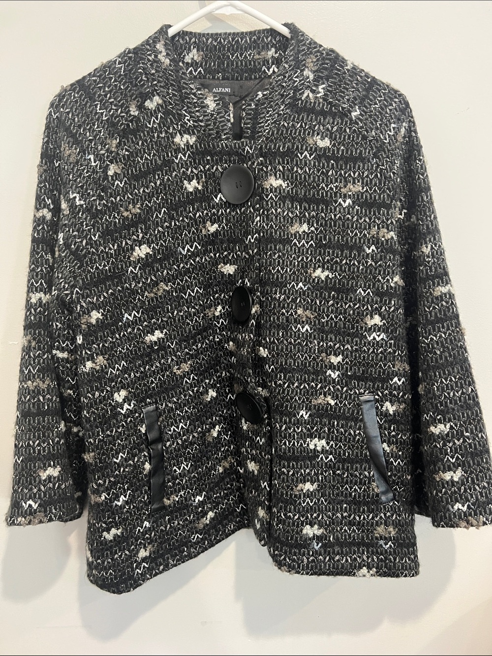 Alfani Black & White Bouclé Knit Button Jacket womens L artsy metro